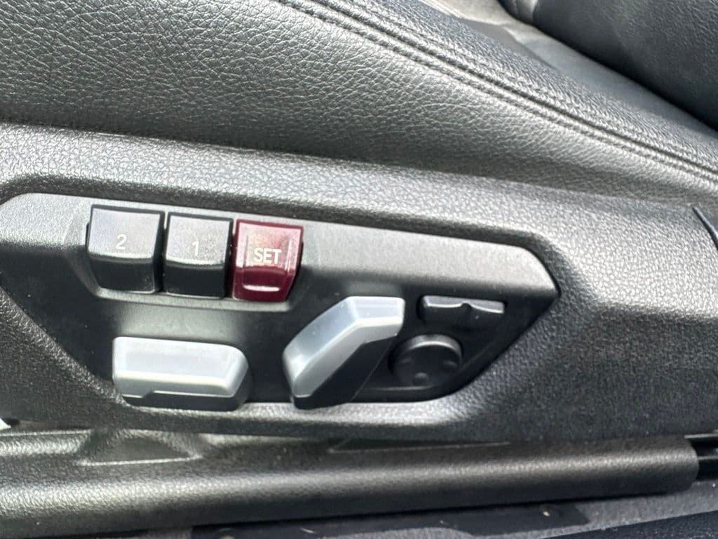Used 2019 BMW 430i xDrive Coupe w/ M Sport Package AWD/4WD image 11