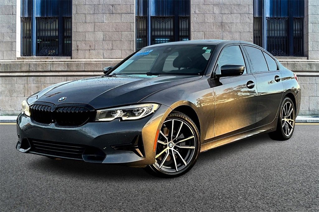 Used 2019 BMW 330i xDrive Sedan video 2