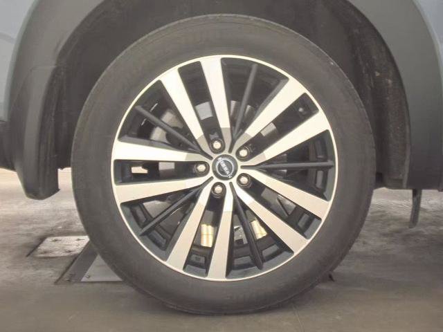 Certified 2025 Nissan Pathfinder Platinum FWD image 23