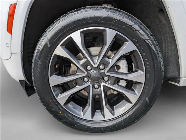 Used 2022 Jeep Grand Cherokee Overland w/ Luxury Tech Group IV image 24