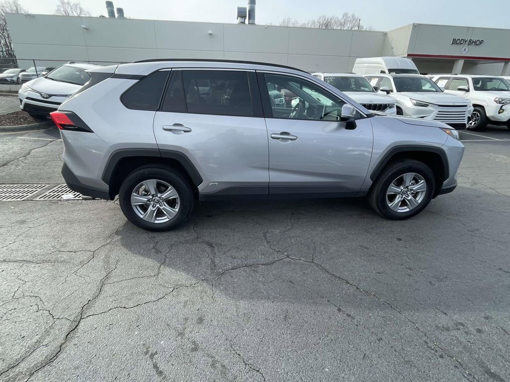 Used 2025 Toyota RAV4 XLE image 12