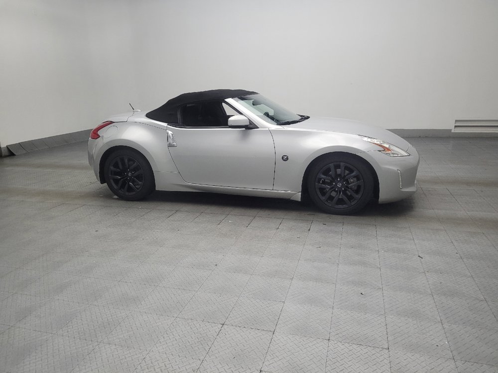 Used 2016 Nissan 370Z Roadster RWD image 11