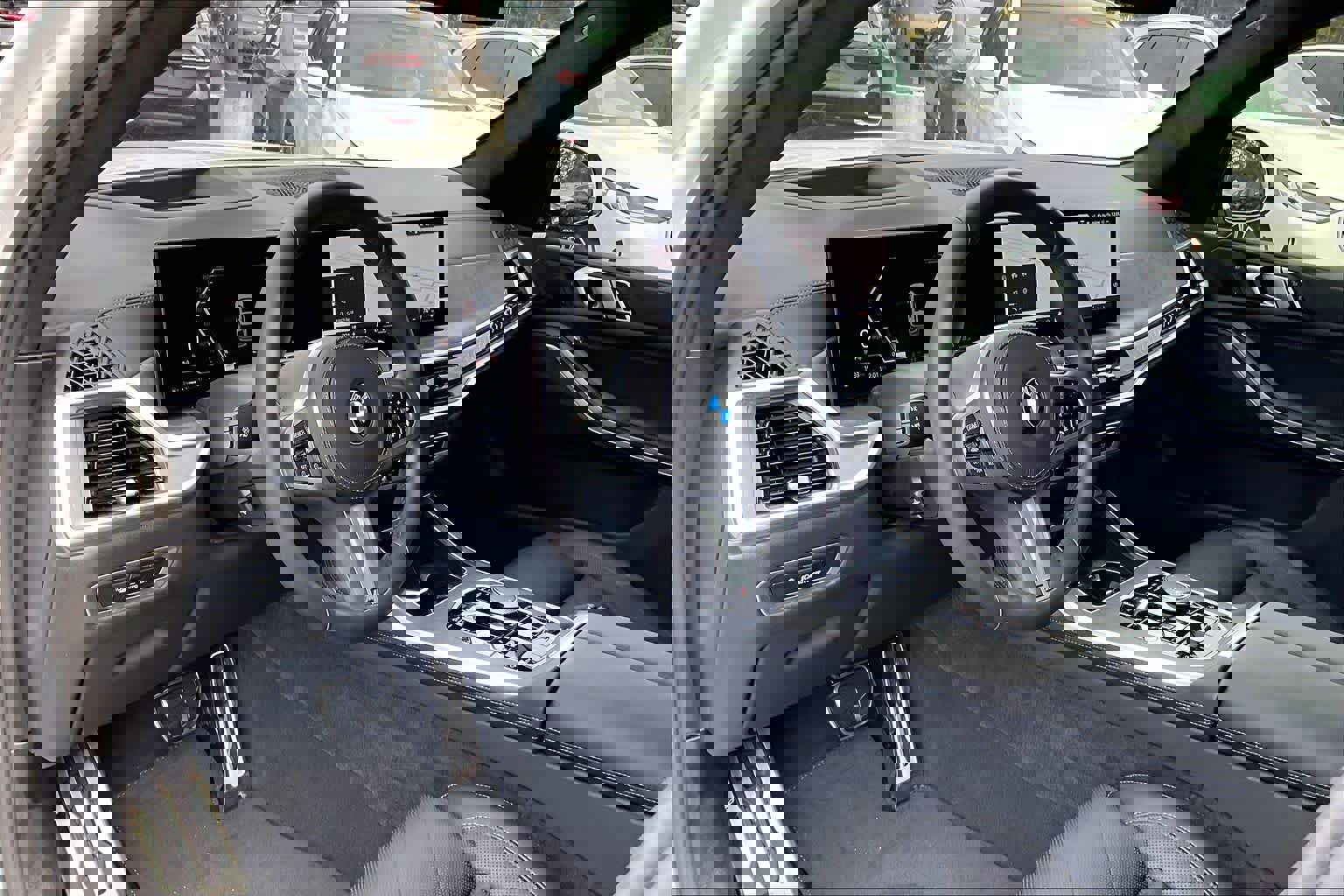 Certified 2024 BMW X7 xDrive40i w/ M Sport Package image 18