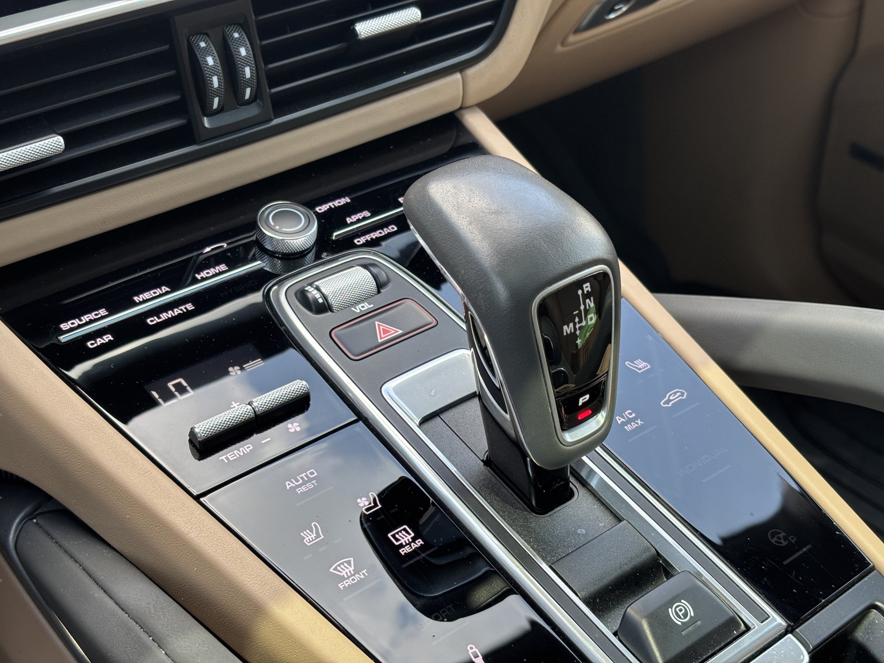 Used 2019 Porsche Cayenne Turbo AWD/4WD image 12