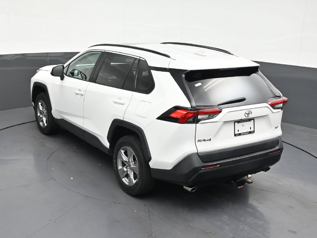 Used 2022 Toyota RAV4 XLE w/ Convenience Package FWD image 20