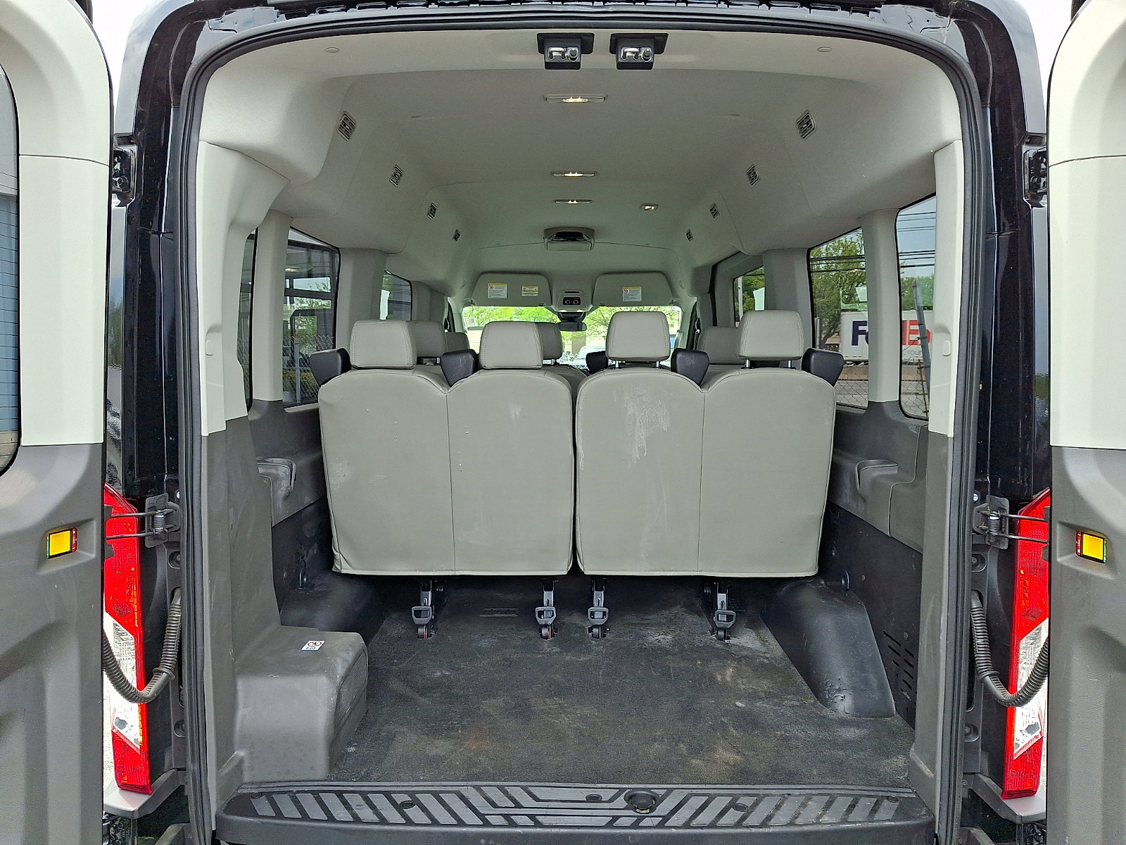 Used 2023 Ford Transit 350 XL AWD/4WD image 27