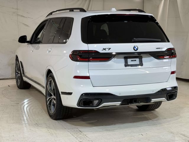 Used 2024 BMW X7 xDrive40i w/ Executive Package AWD/4WD image 3