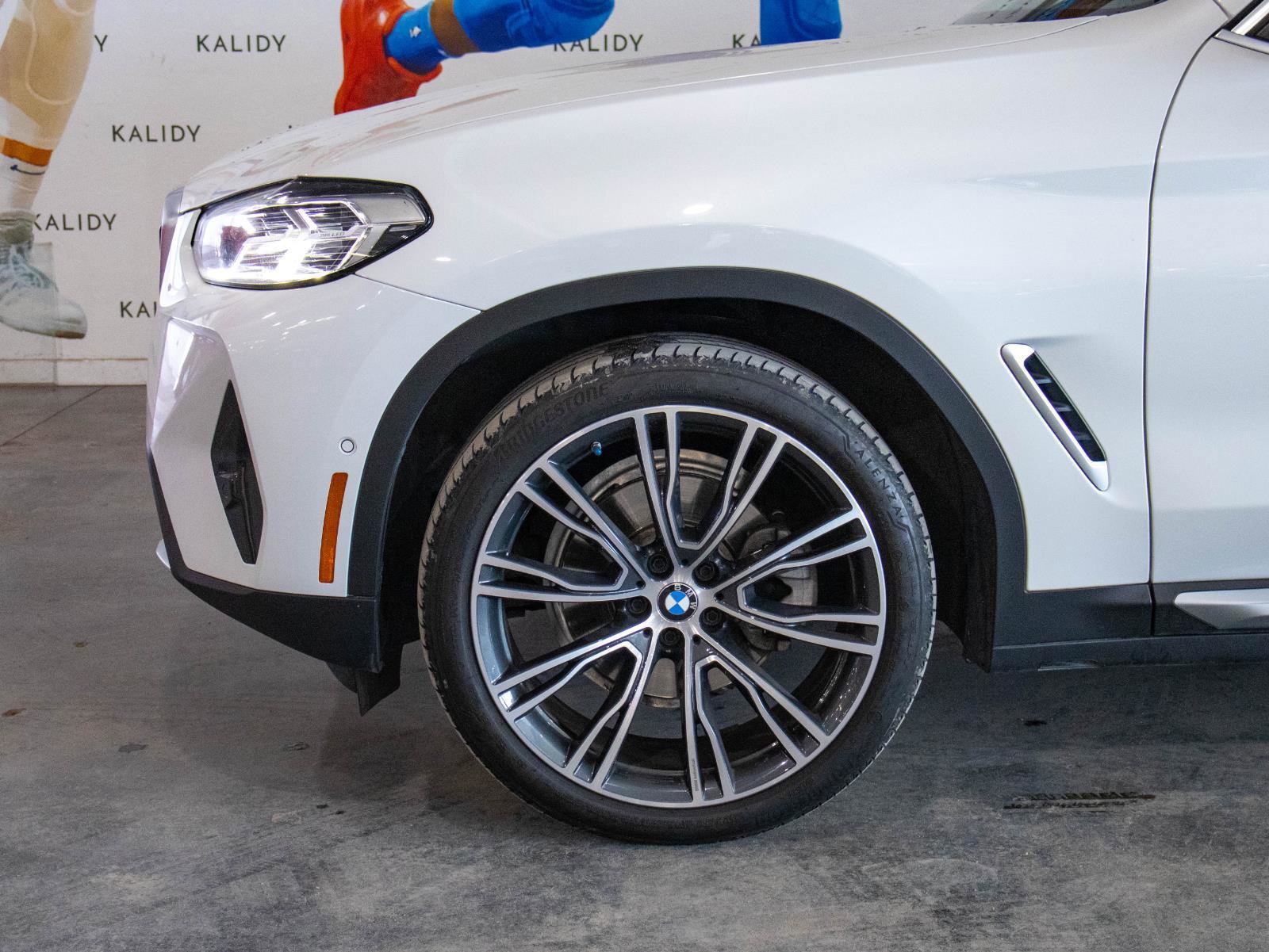 Used 2023 BMW X3 sDrive30i w/ Premium Package w/ZPA image 16