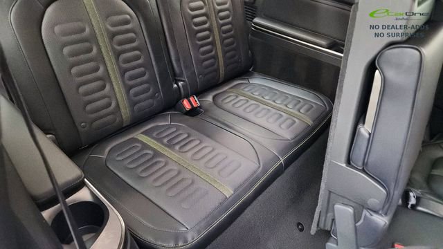 Used 2024 Rivian R1S Adventure AWD/4WD image 32