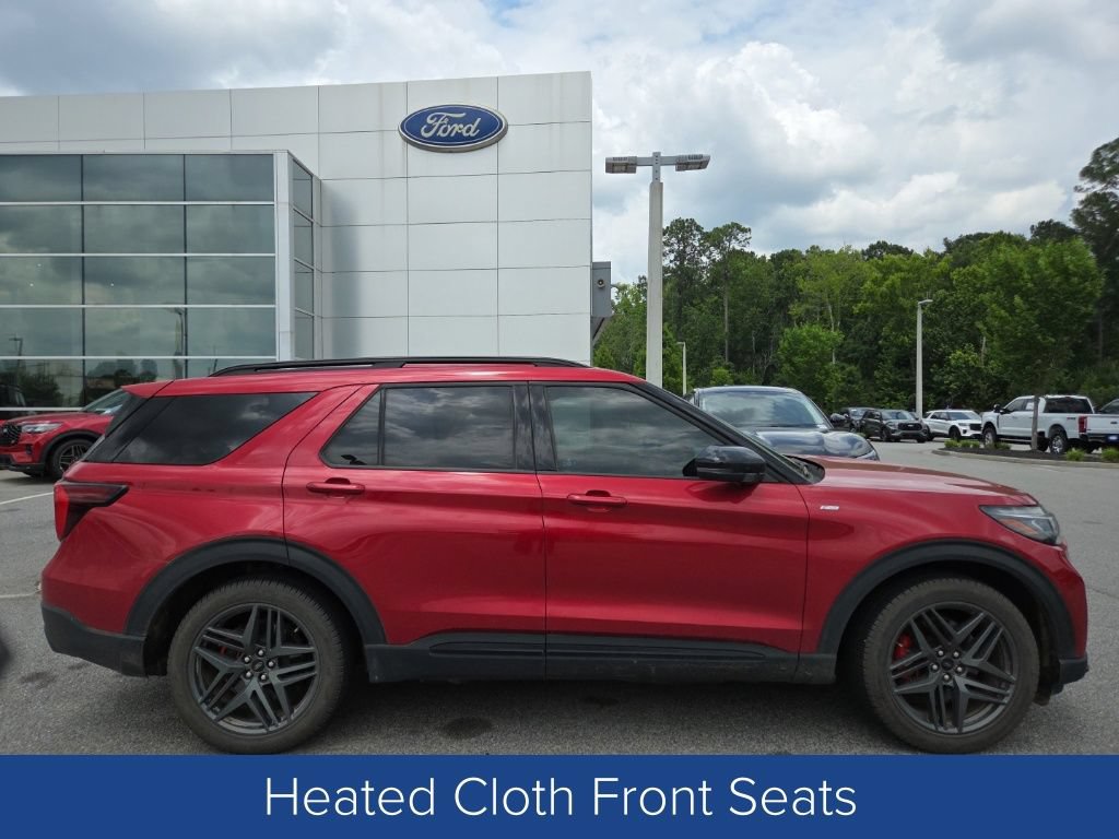 Used 2025 Ford Explorer ST-Line w/ Premium Package RWD image 2