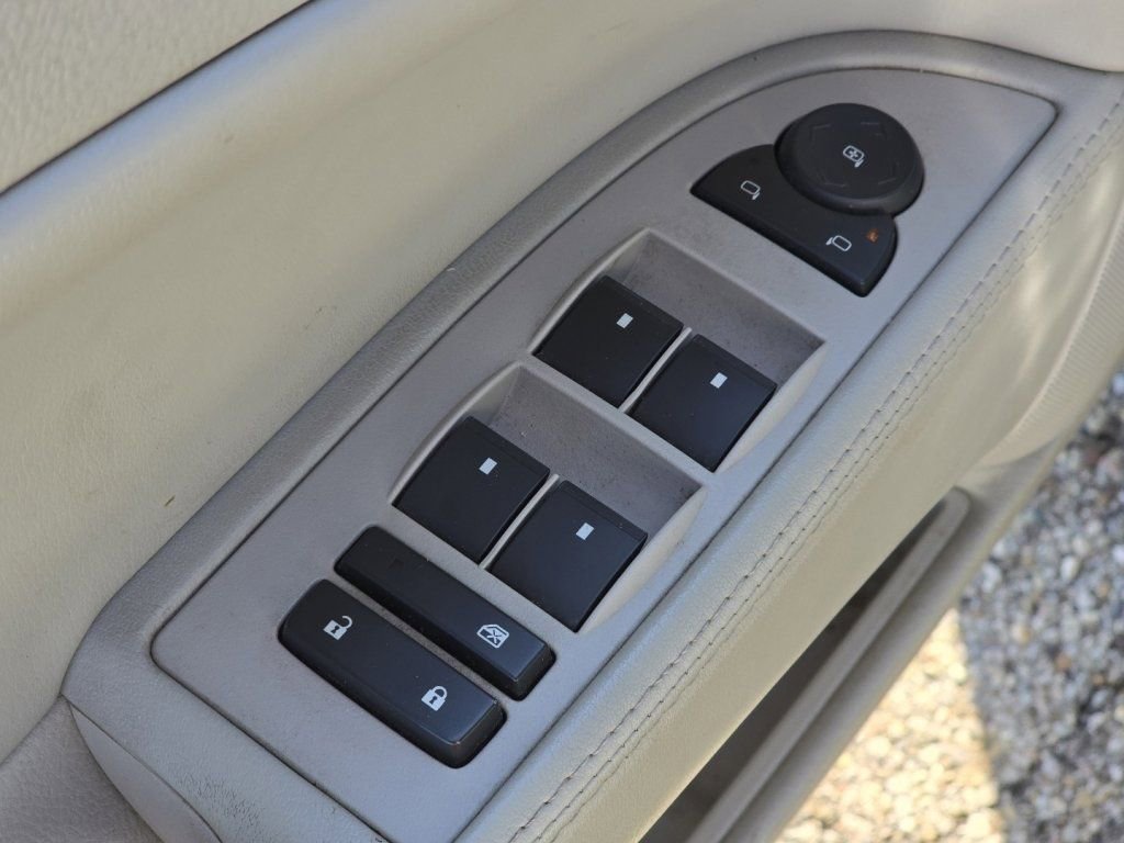 Used 2007 Buick Lucerne CX FWD image 25