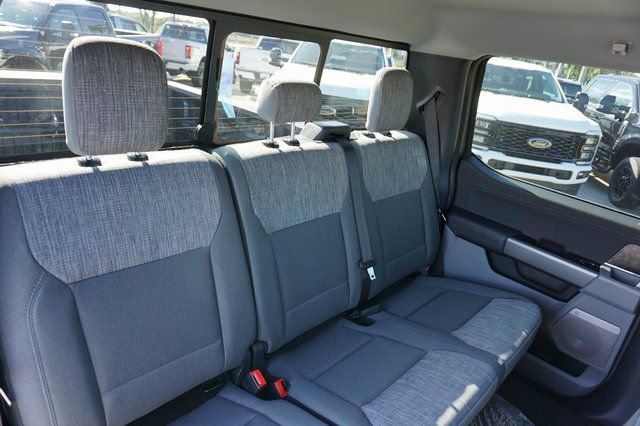 New 2026 Ford F350 XLT w/ XLT Premium Package AWD/4WD image 31