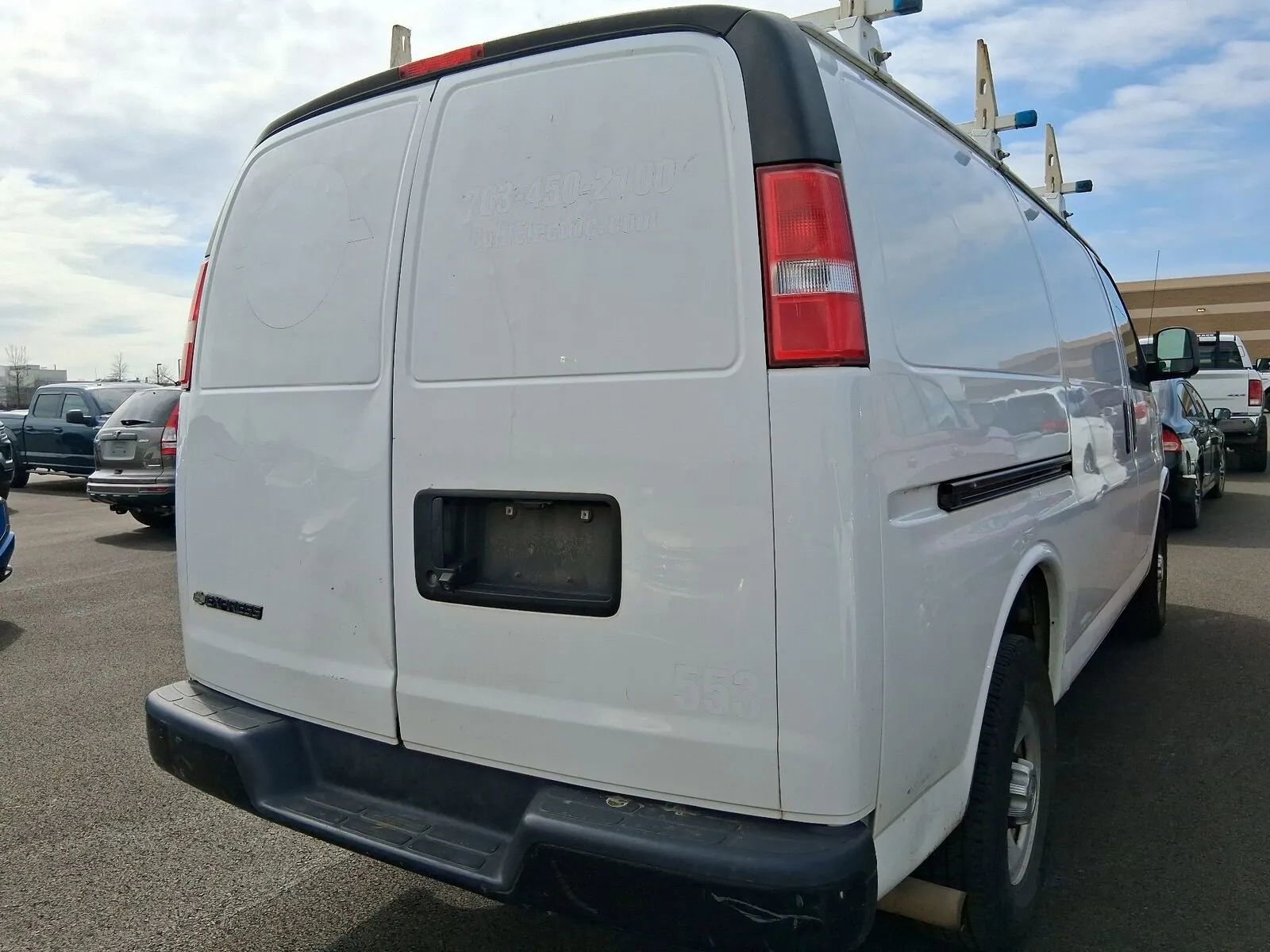 Used 2017 Chevrolet Express 2500 image 2