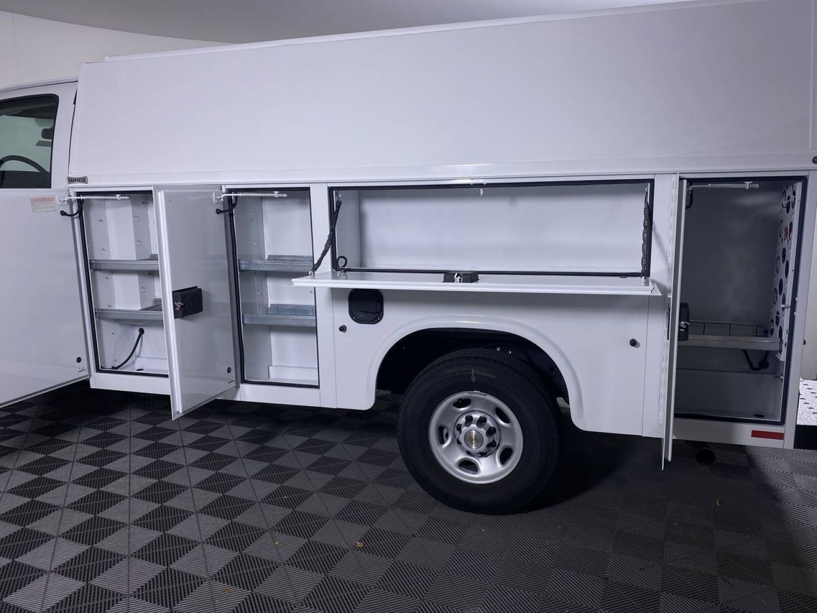 New 2025 Chevrolet Express 3500 w/ Power Convenience Package RWD image 14