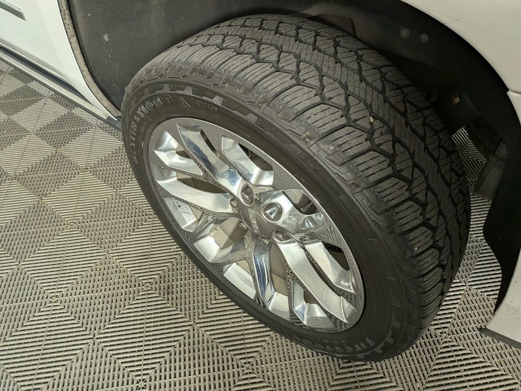 Used 2020 GMC Yukon Denali w/ Denali Premium Package image 14