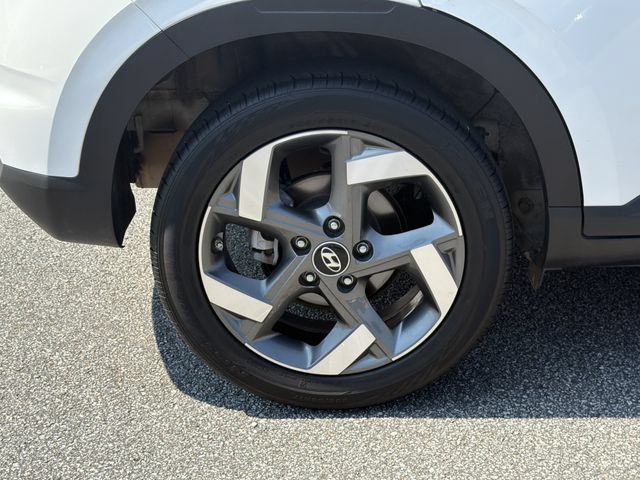 Certified 2025 Hyundai Venue SEL FWD image 20