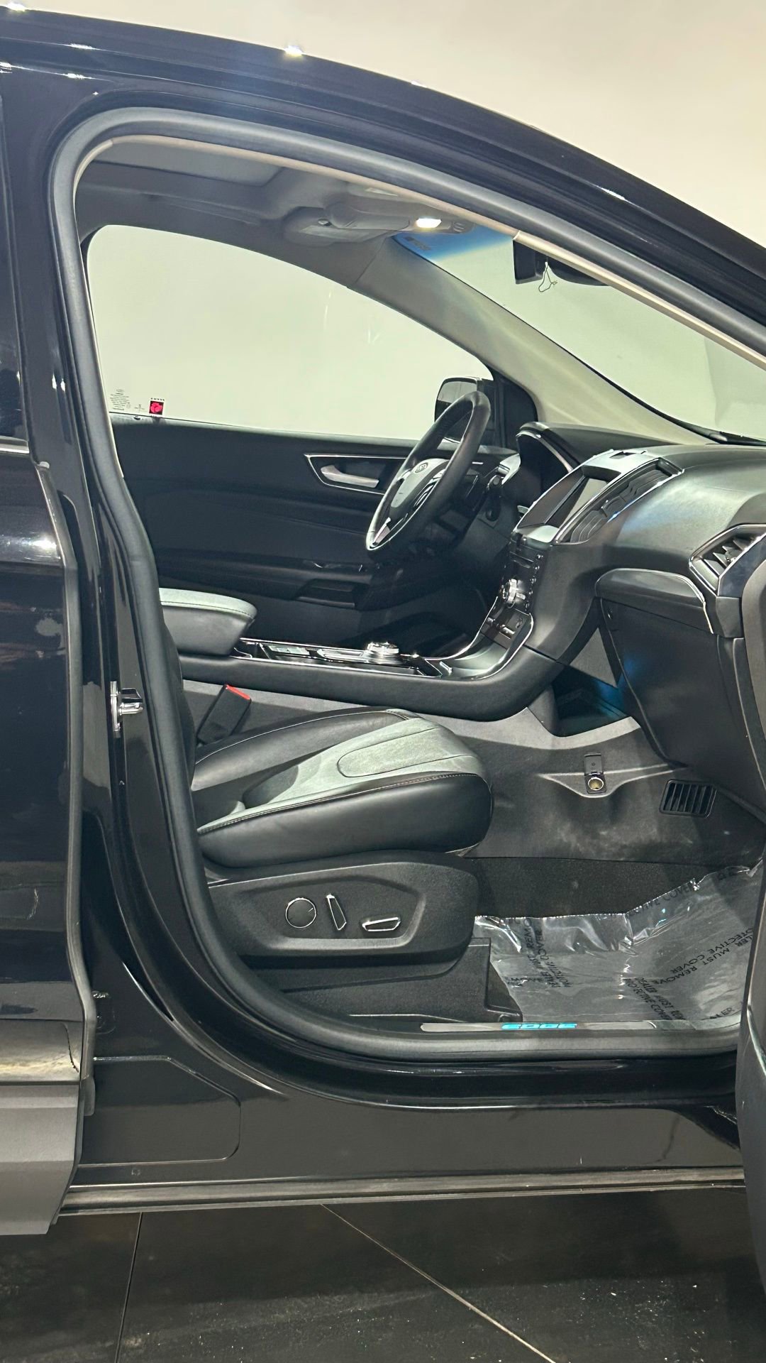 Used 2019 Ford Edge Titanium AWD/4WD image 51