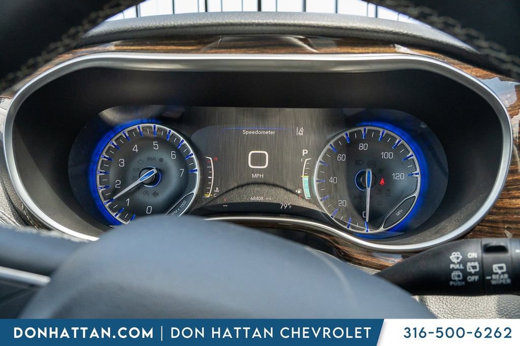 Used 2023 Chrysler Pacifica Limited FWD image 7
