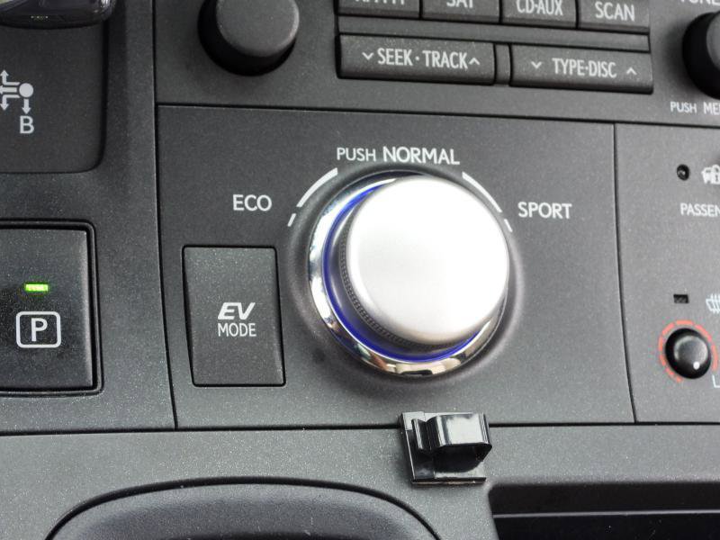 Used 2013 Lexus CT 200h w/ Premium Pkg w/Backup Camera image 46