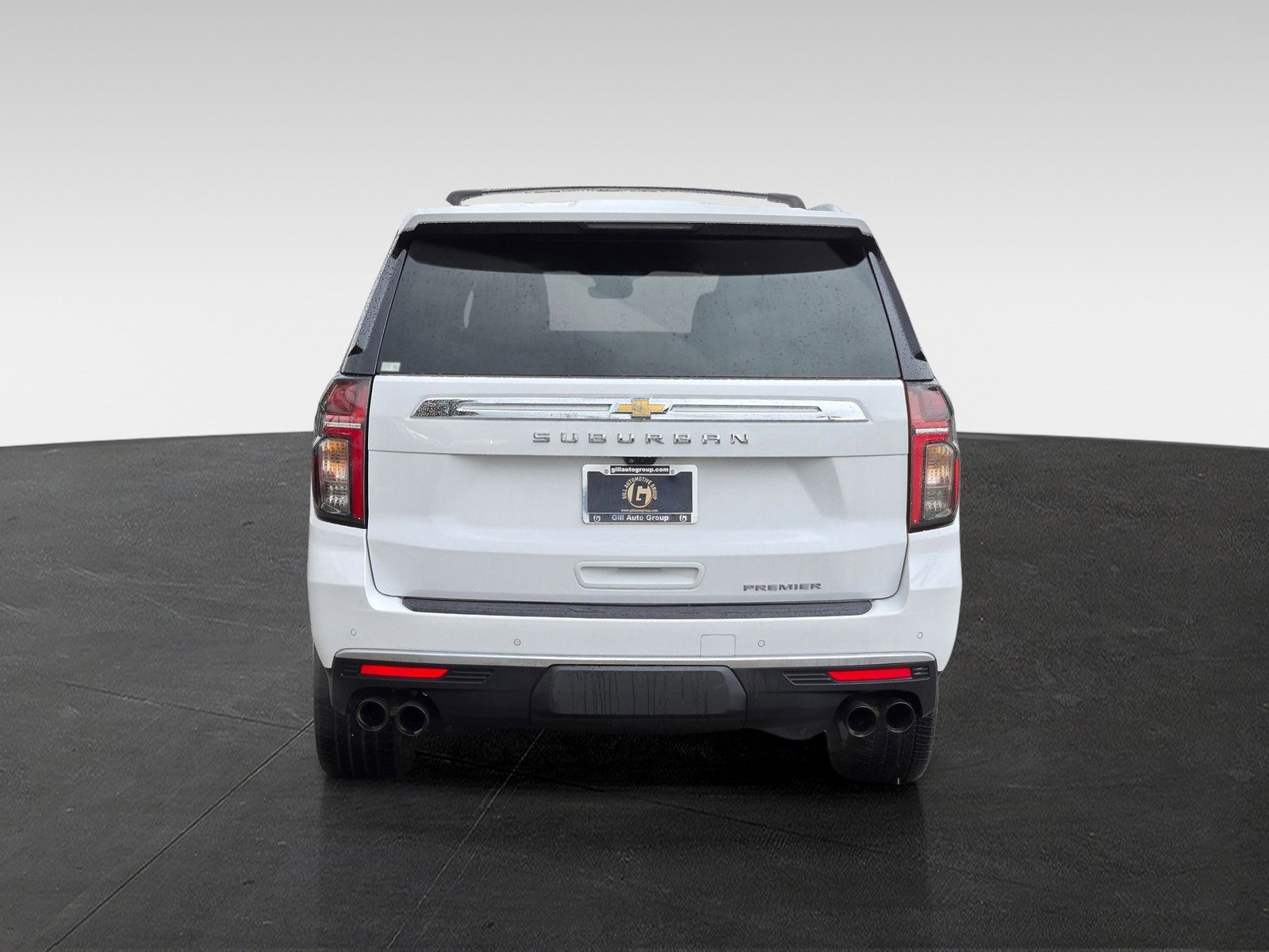 Used 2024 Chevrolet Suburban Premier image 6