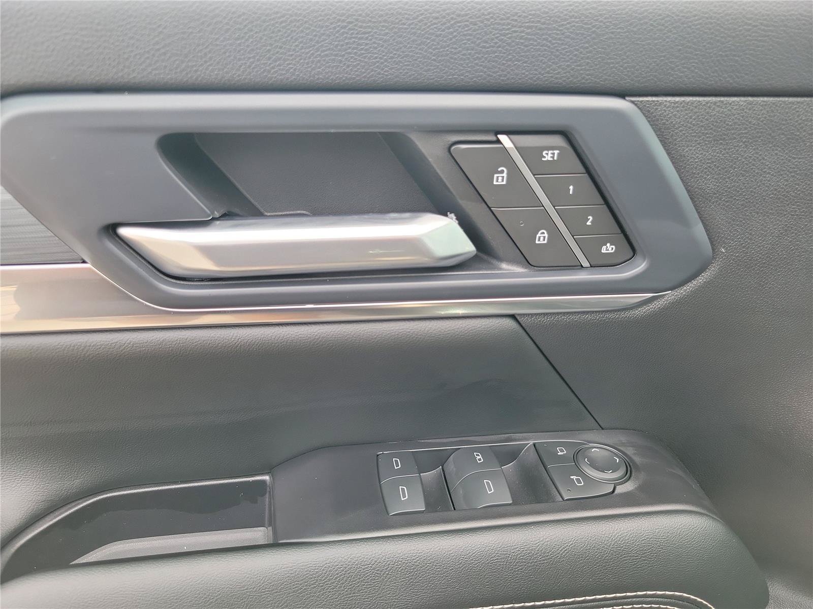 New 2027 GMC Terrain Elevation w/ Elevation Premium Package AWD/4WD image 18