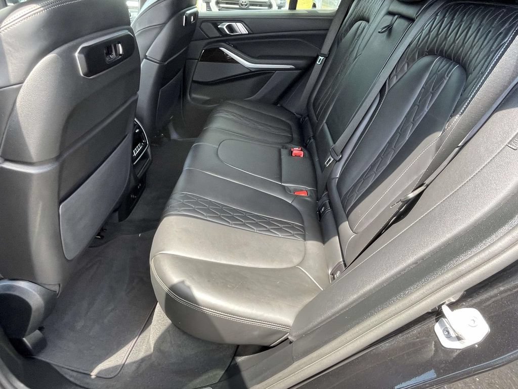 Used 2025 BMW X5 xDrive50e AWD/4WD image 10