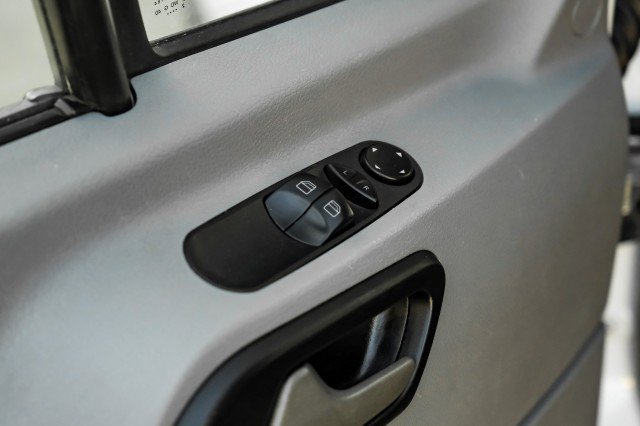 Used 2013 Mercedes-Benz Sprinter 3500 image 27