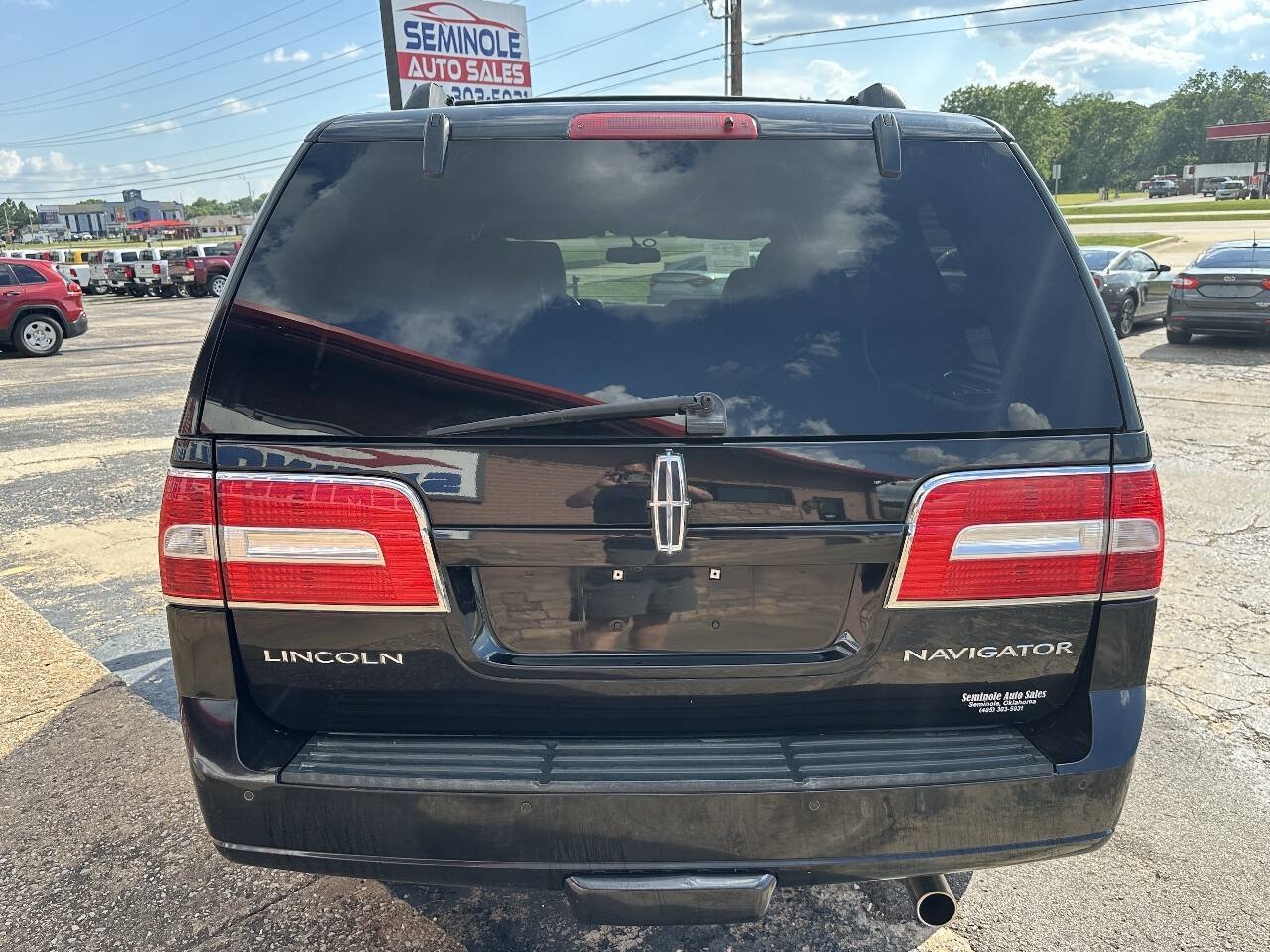 Used 2012 Lincoln Navigator 2WD image 8