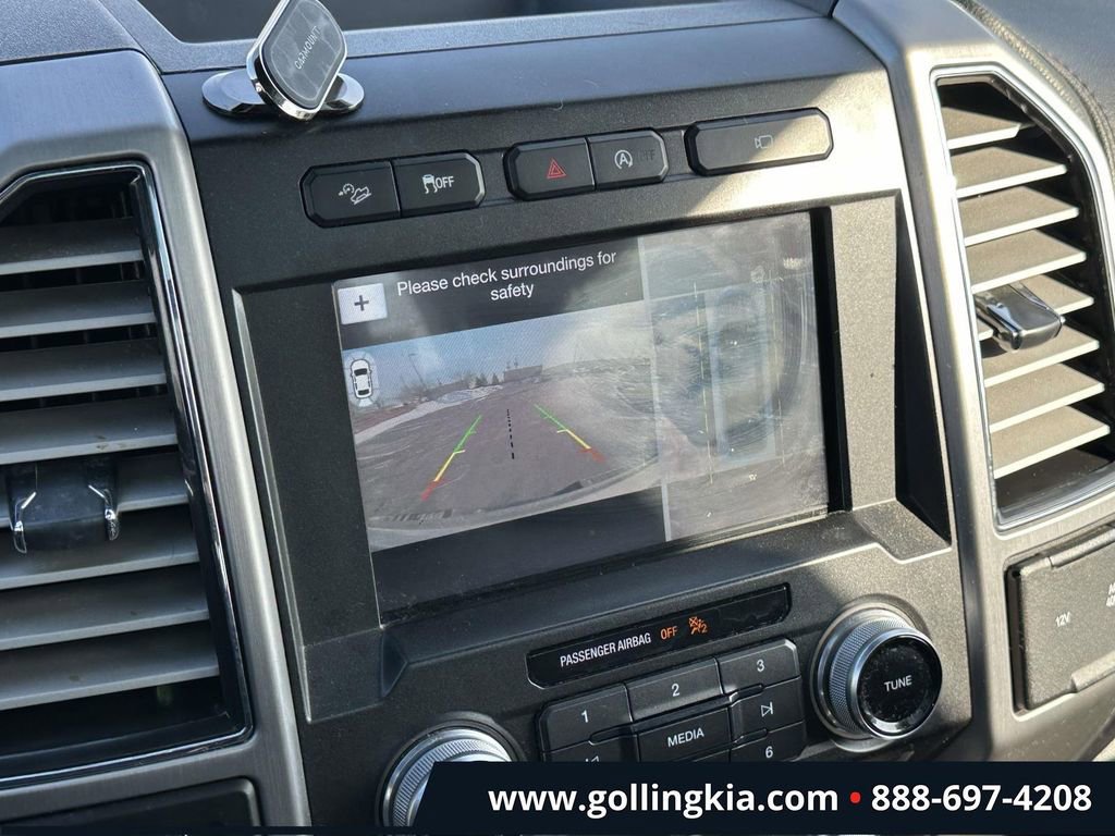 Used 2017 Ford F150 Platinum w/ Equipment Group 701A Luxury image 28