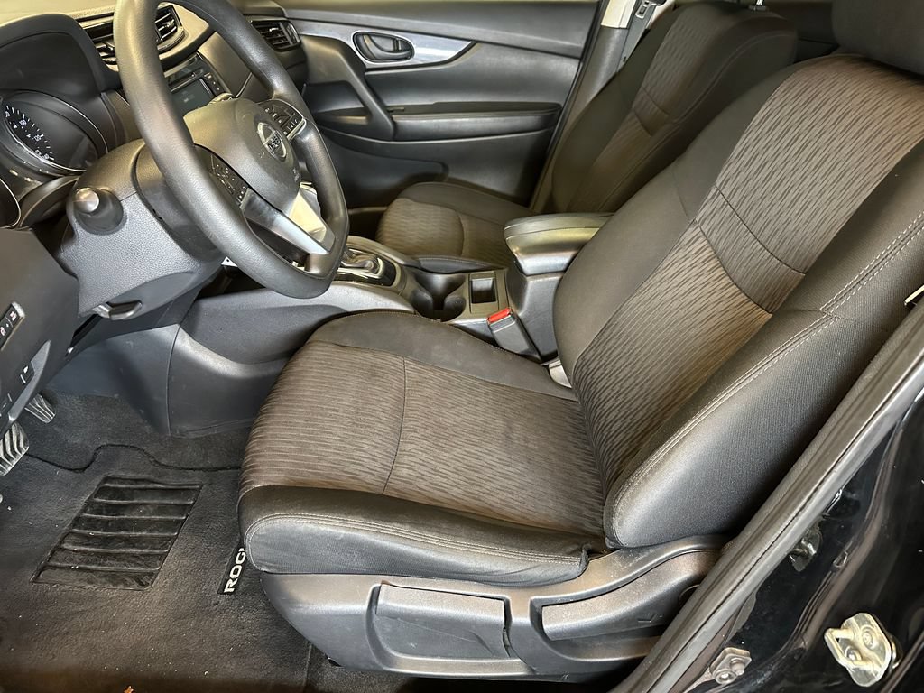 Used 2019 Nissan Rogue S FWD image 20