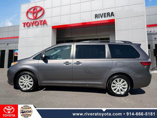 Used 2017 Toyota Sienna XLE Premium image 8