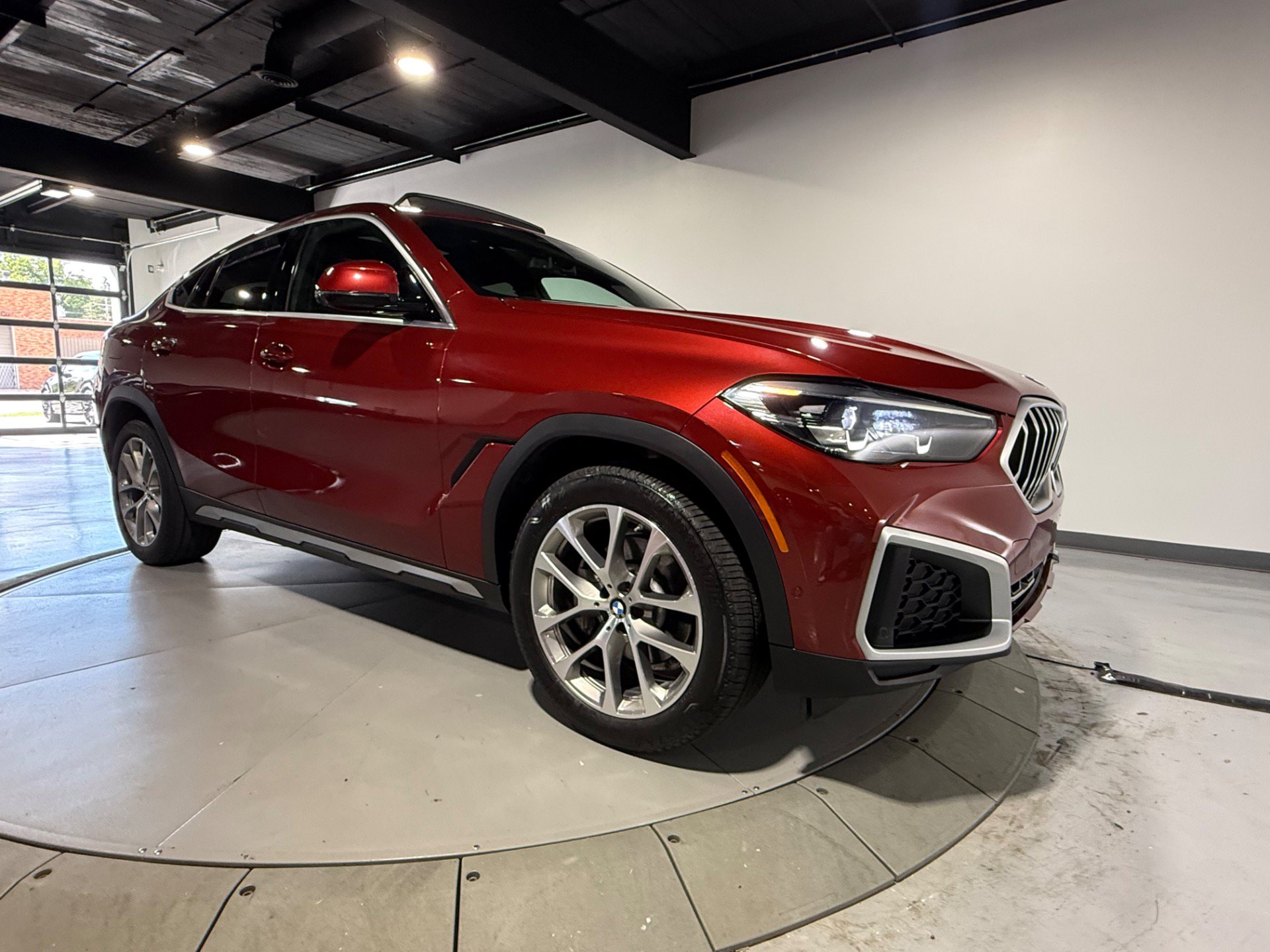 Used 2022 BMW X6 xDrive40i AWD/4WD image 7