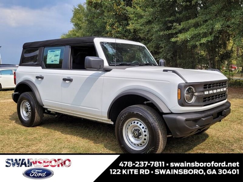 New 2025 Ford Bronco 4-Door AWD/4WD image 1