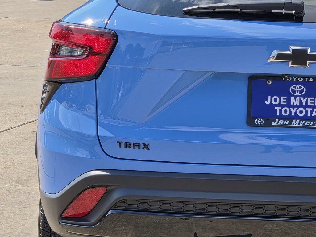 Used 2024 Chevrolet Trax RS w/ Driver Confidence Package FWD image 10