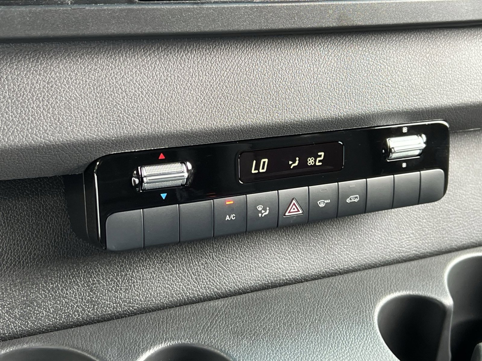 Used 2024 Mercedes-Benz Sprinter 2500 image 19