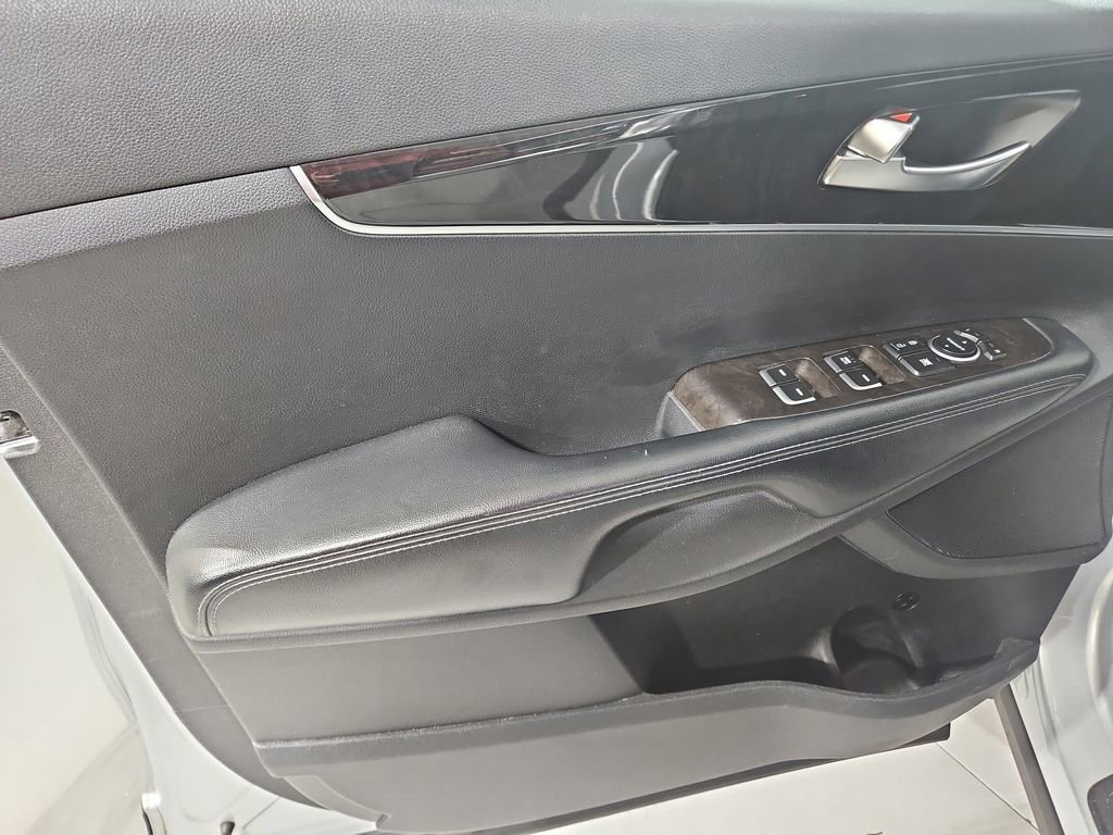 Used 2017 Kia Sorento AWD image 11