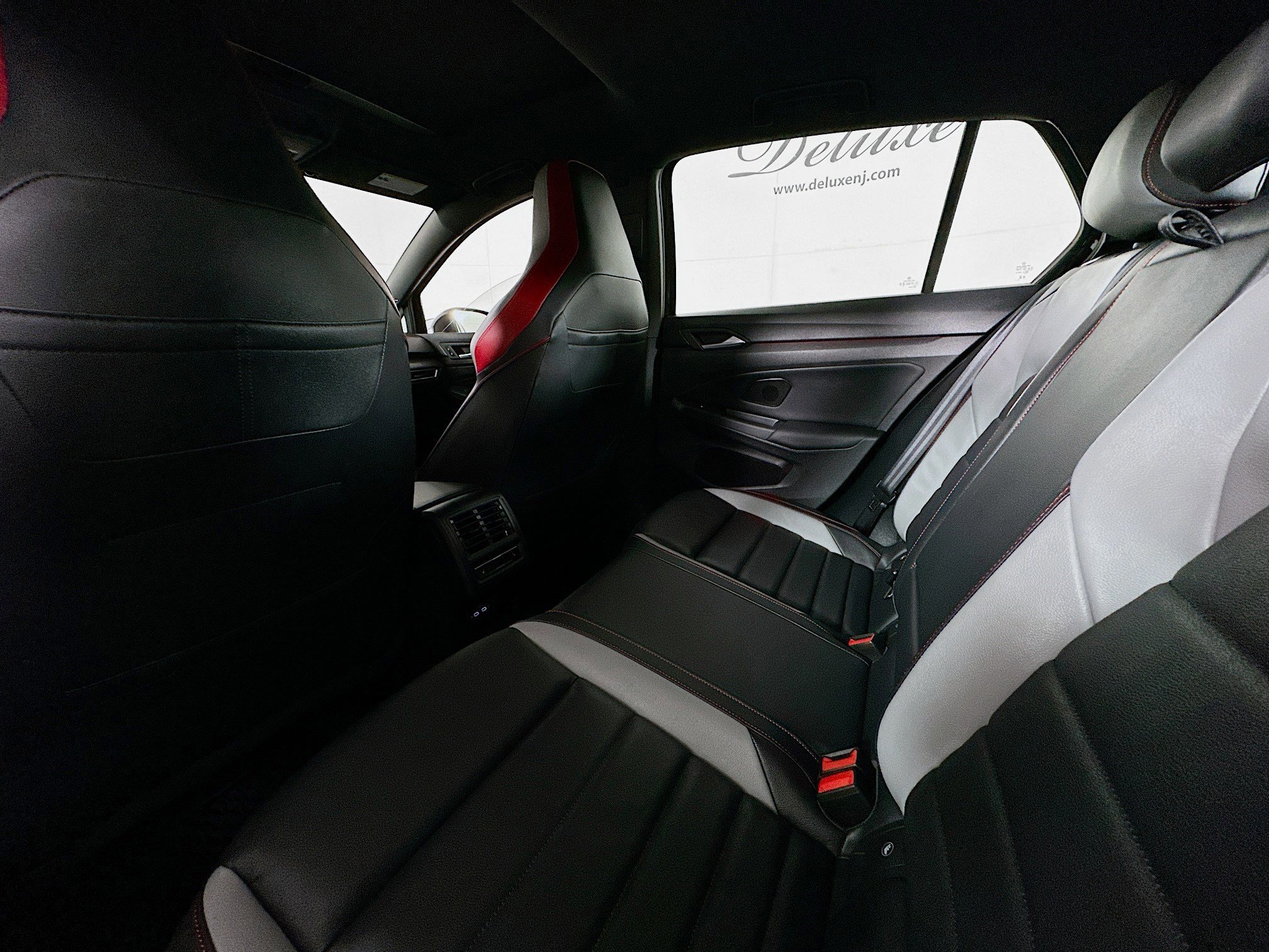 Used 2024 Volkswagen GTI Autobahn FWD image 25