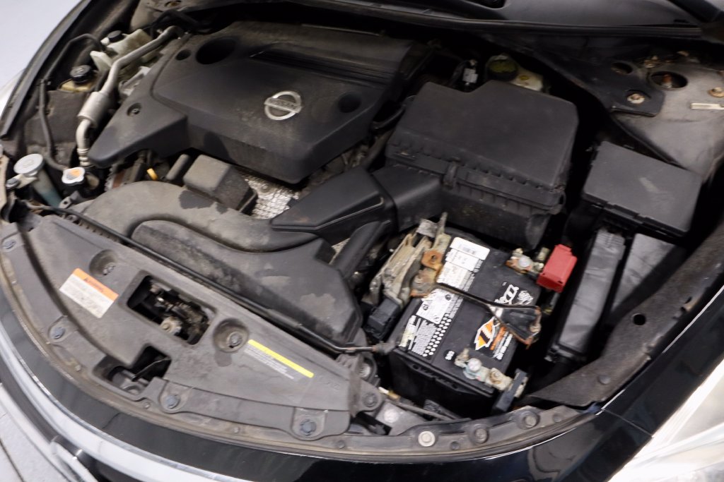 Used 2013 Nissan Altima 2.5 SL FWD image 15