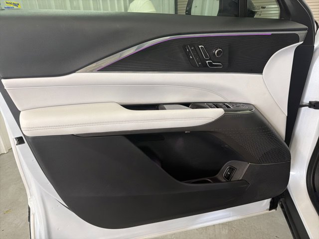 Certified 2024 Cadillac Lyriq Luxury RWD image 7