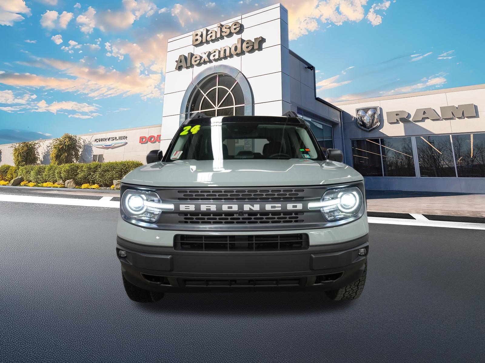 Used 2024 Ford Bronco Sport Badlands image 9