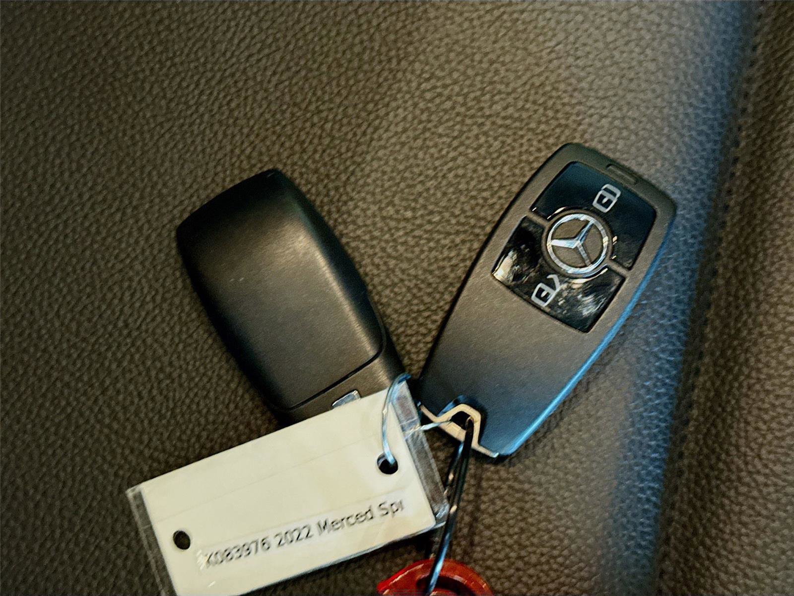 Used 2022 Mercedes-Benz Sprinter 2500 image 32