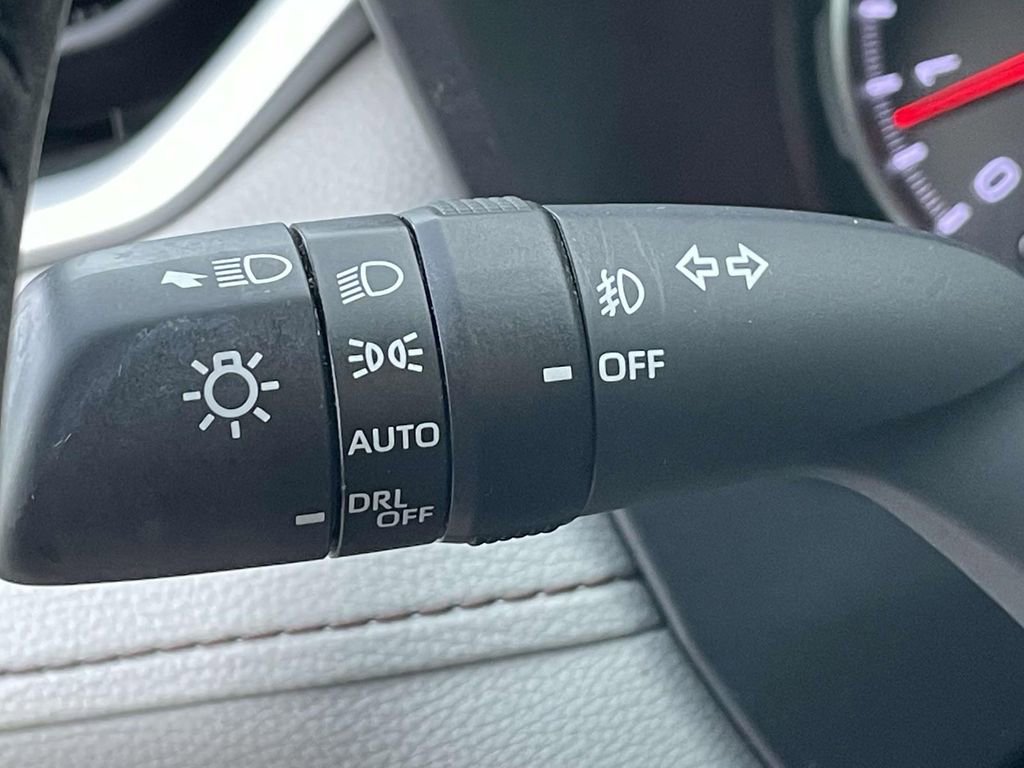 Used 2020 Toyota RAV4 XLE Premium image 24