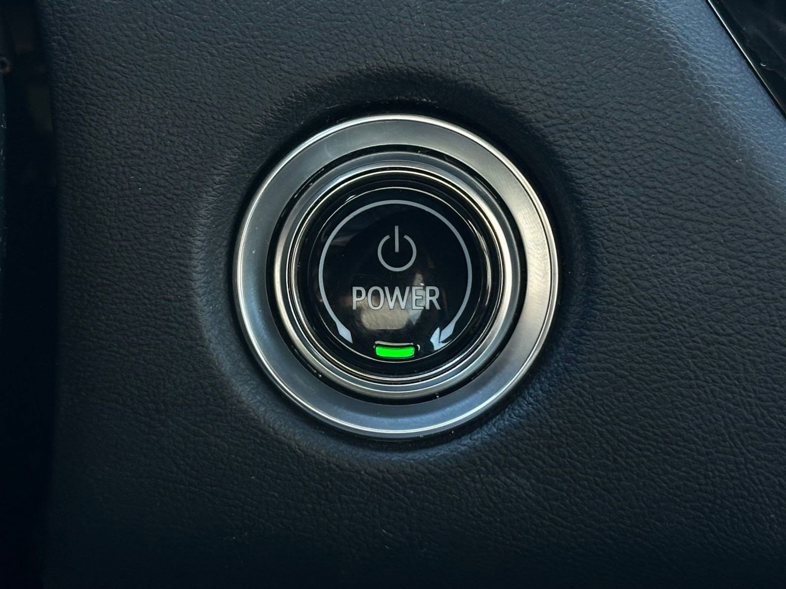 Certified 2024 Cadillac Lyriq Luxury image 25