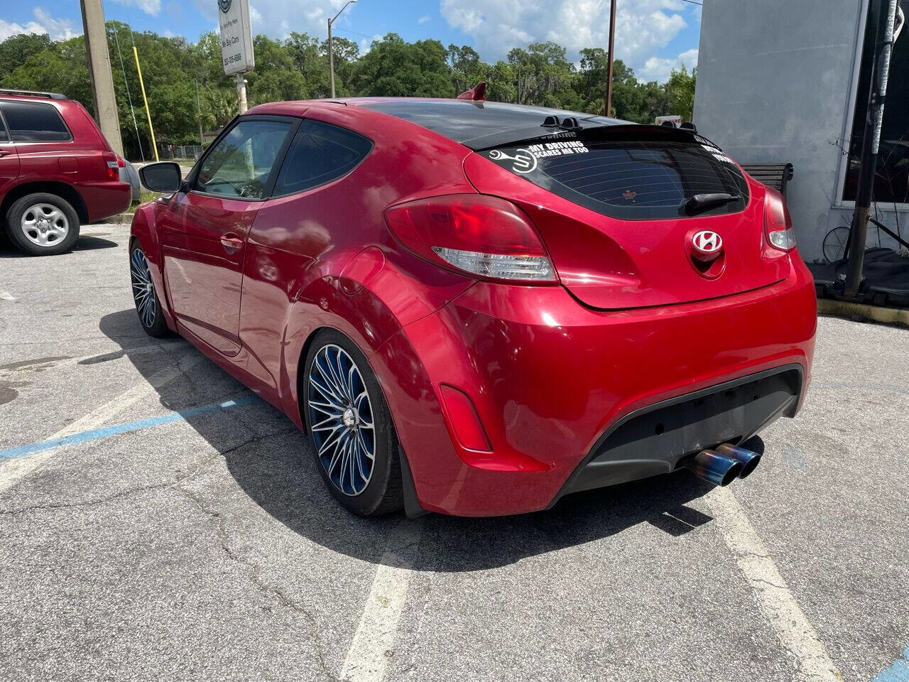 Used 2013 Hyundai Veloster FWD image 11