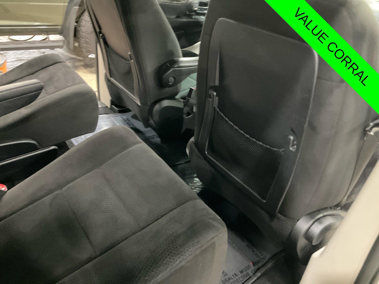 Used 2011 Dodge Grand Caravan Express FWD image 20