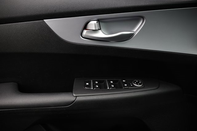 Used 2024 Kia Forte LXS image 16