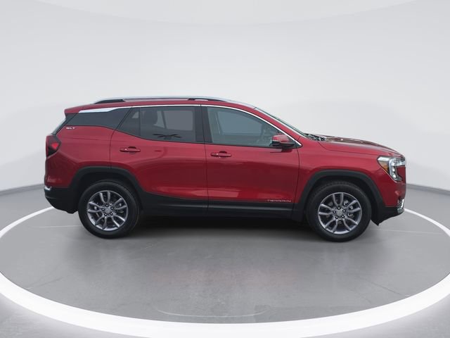 Certified 2023 GMC Terrain SLT w/ Infotainment Package II image 2