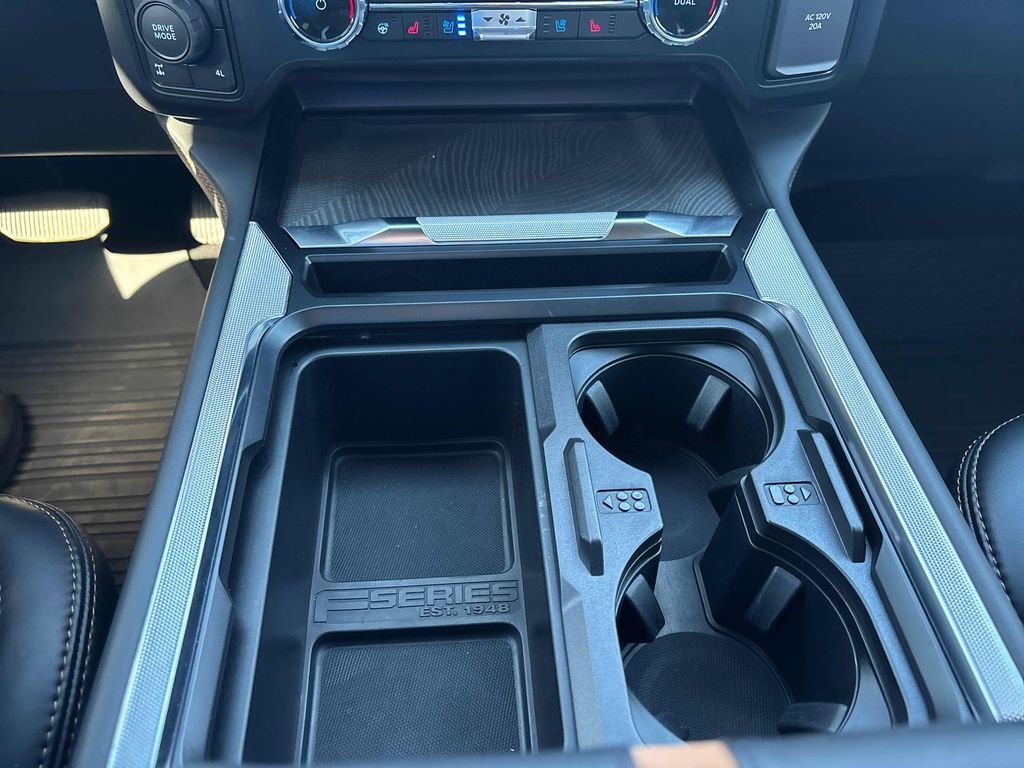 Used 2024 Ford F350 Platinum image 27