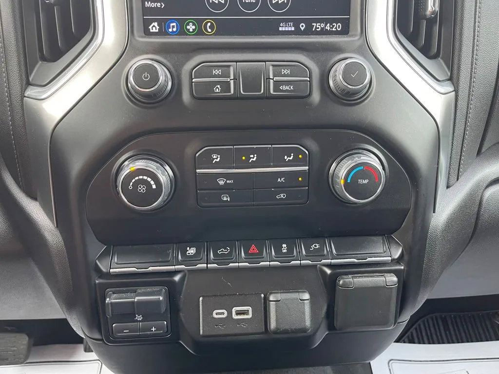 Used 2023 Chevrolet Silverado 2500 LT AWD/4WD image 29