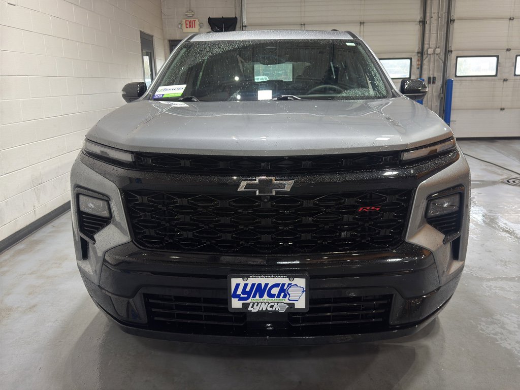 Used 2025 Chevrolet Traverse RS image 8